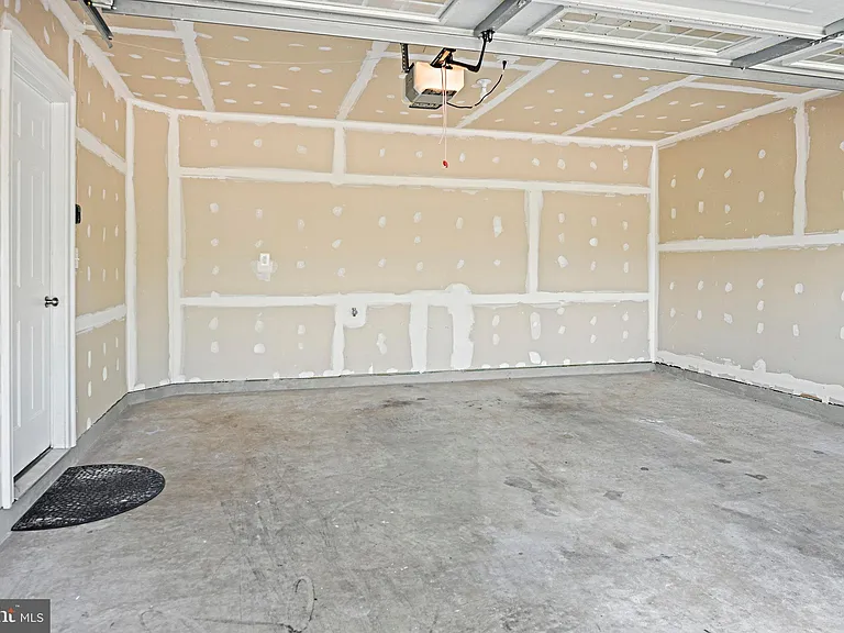42350 Benfold Sq — Photo 34