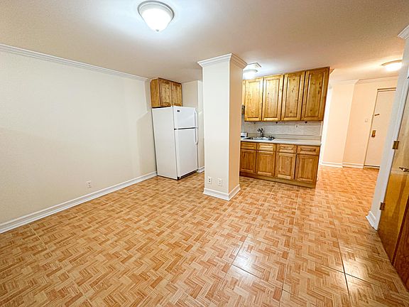 2nd image of 3620 Bowne St #B