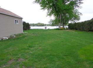 5014 Lakeview Ave, Hubertus, WI 53033