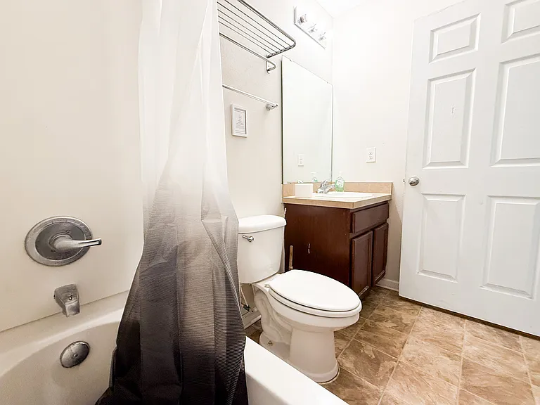 8486 Jasper Ave — Photo 5