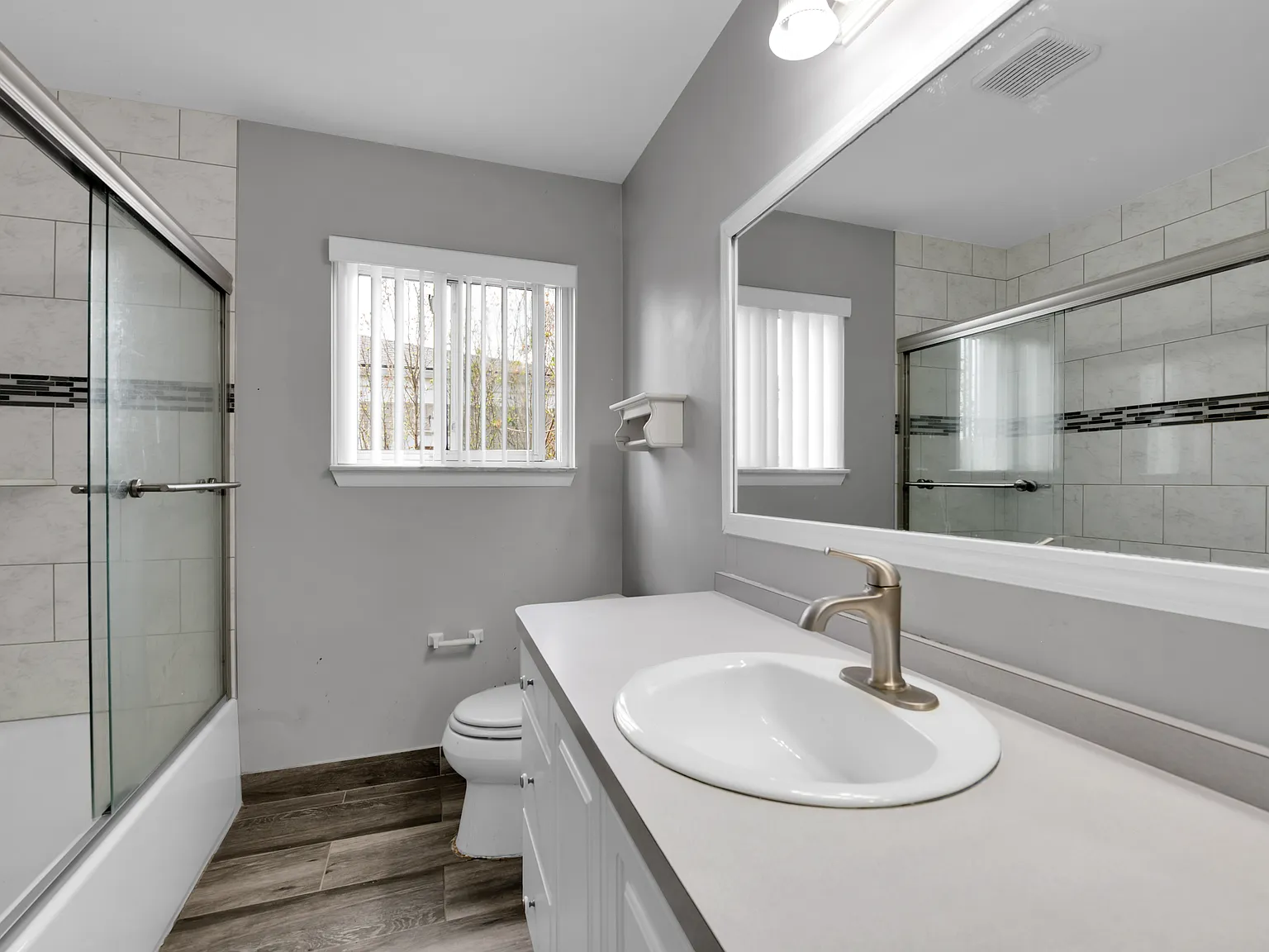3 bed, 1.5 bath, 1128 sqft, $1,950 — Photo 4