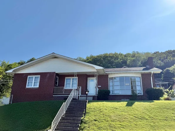 140 Dogwood St, Philippi, WV 26416