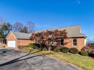 6113 Wertz Orchard Rd, Roanoke, VA 24018