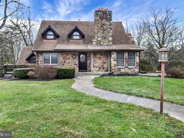 4000 Bullfrog Rd, Taneytown, MD 21787