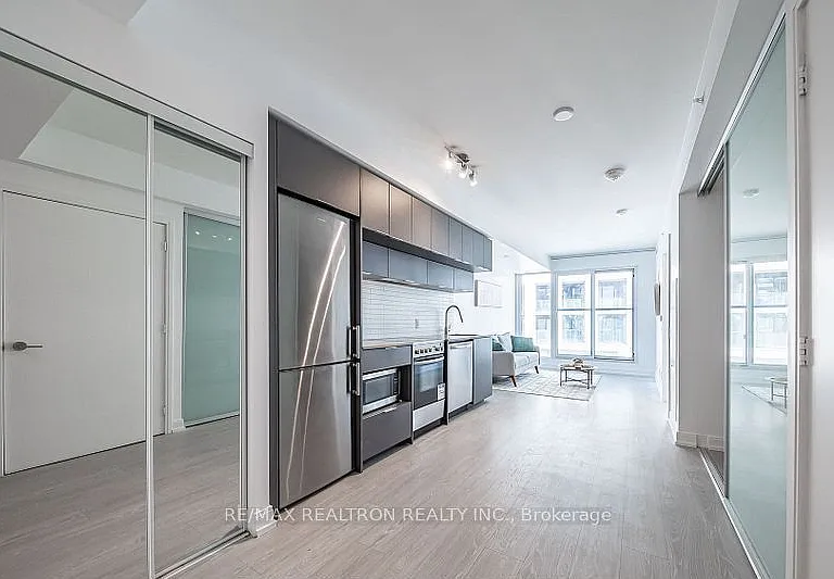 181 Dundas St E #702 — Photo 12