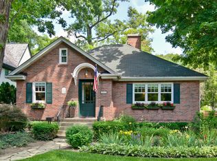 367 Foss Ct, Lake Bluff, IL