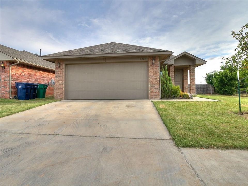 1st image of 1405 NW 129th Ter