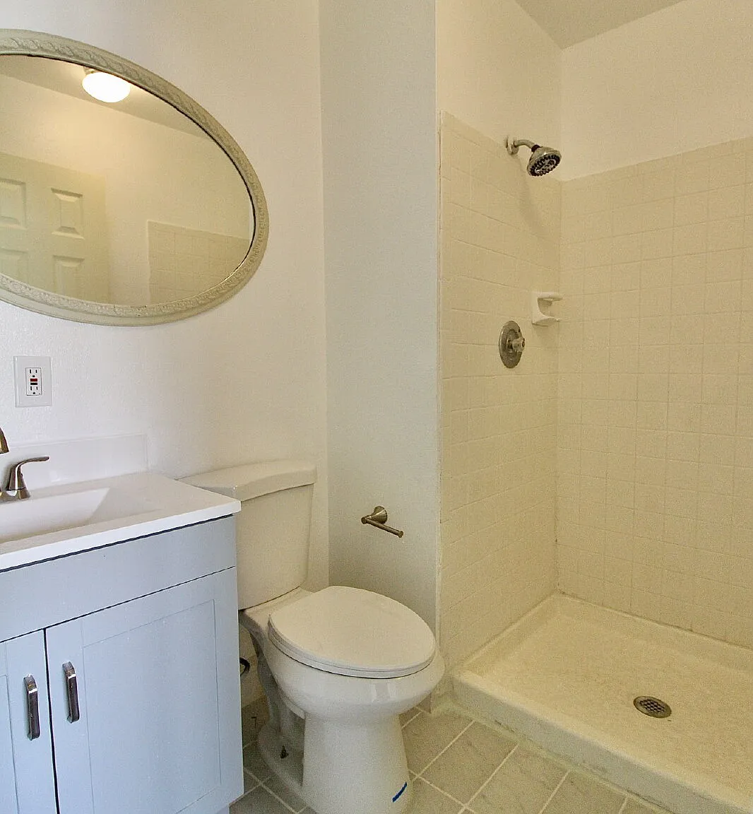 2BD/2.5BA End Unit Townhome — Photo 1