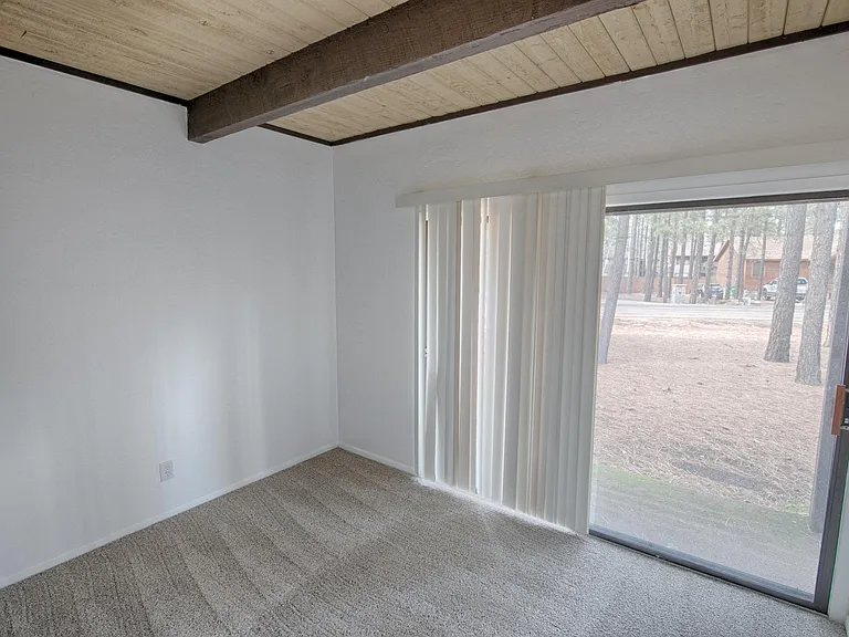 2820 Park Cir #33 — Photo 11