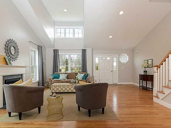 5th image of 6 Hunt Ave #6