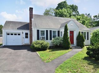 6 Roseland Ct E, Riverside, RI 02915