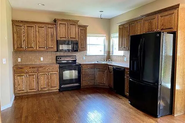 1011 Ironwood Ct — Photo 6