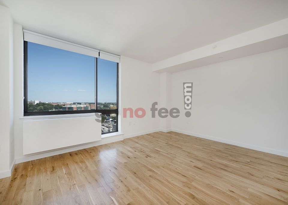 1st image of 14736 94th Ave APT 21D