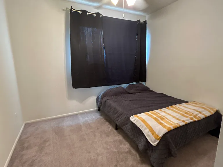 2221 W Farmdale Ave #23 — Photo 6