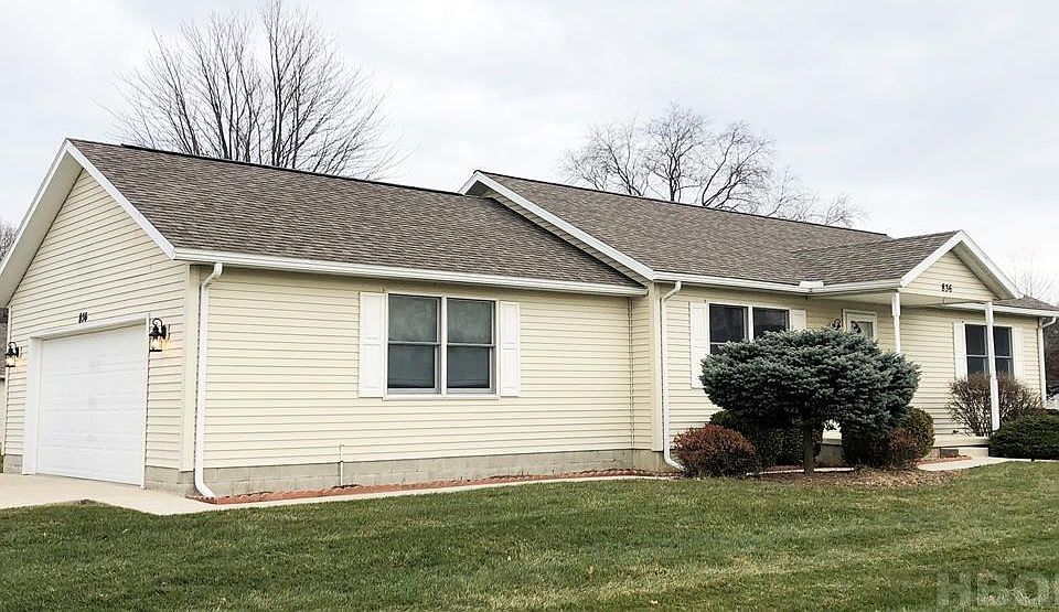 1st image of 836 Oak Park Dr