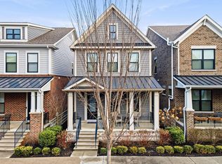 951 Hudson Xing, Grandview Heights, OH 43212