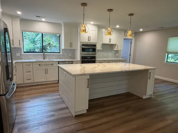 4 Sally Port Rd, Hilton Head Island, SC 29928