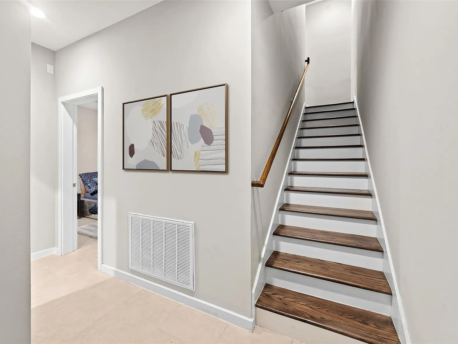 2 bed, 2.5 bath, 1981 sqft, $4,500 — Photo 3