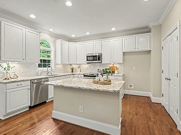5th image of 12018 McBride Dr