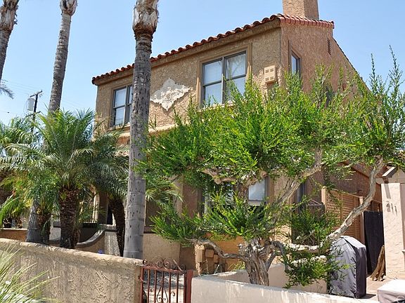 5th image of 209 Glendora Ave