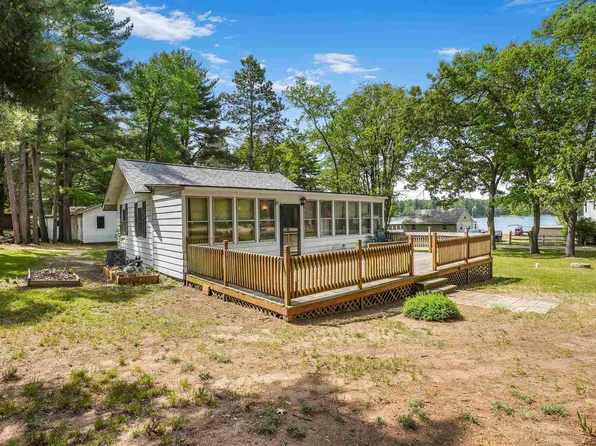 3266 N Parker Lake Rd, Oxford, WI 53952