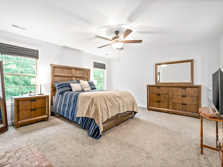 1082 Winesap Rd — Photo 16