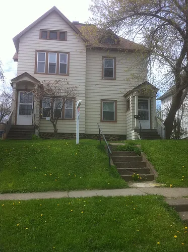 1215 E 3rd St #2 Photo 1 1215 E 3rd St #2 Photo 1