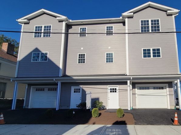 160 Franklin St, Fall River, MA 02720