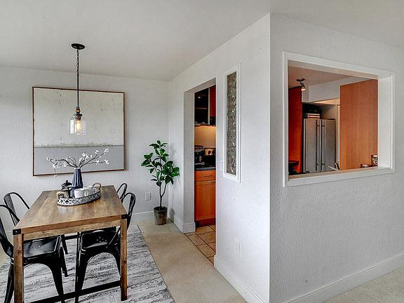 2nd image of 4185 W Lake Sammamish Pkwy SE APT B305
