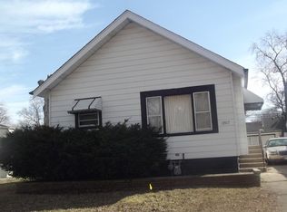 13917 S Dearborn St, Riverdale, IL 60827