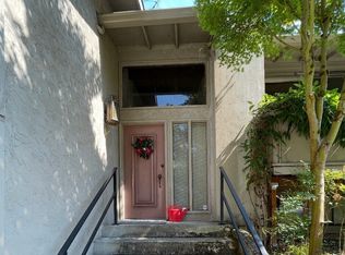 6560 W Mercer Way, Mercer Island, WA 98040