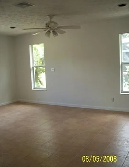 2339 Taft St — Photo 13