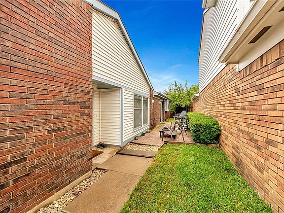 3rd image of 4234 Phoenix Dr