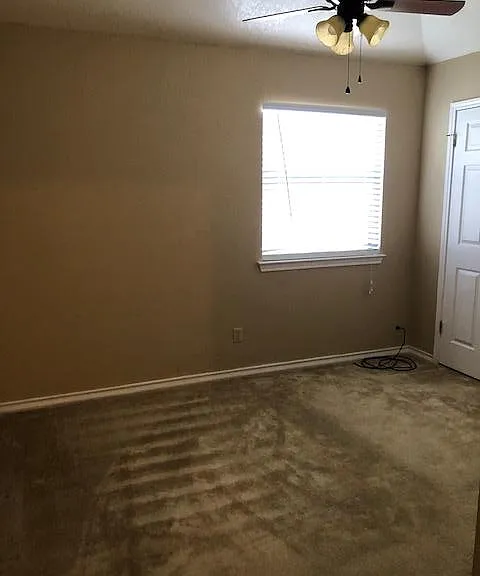 104 Leona St — Photo 10