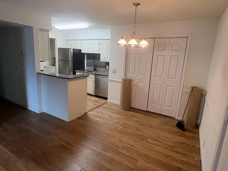 2905 Burch Ave #12 — Photo 13