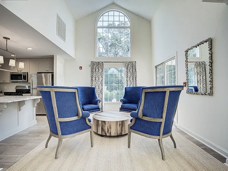 Sunscape Apartments — Photo 44