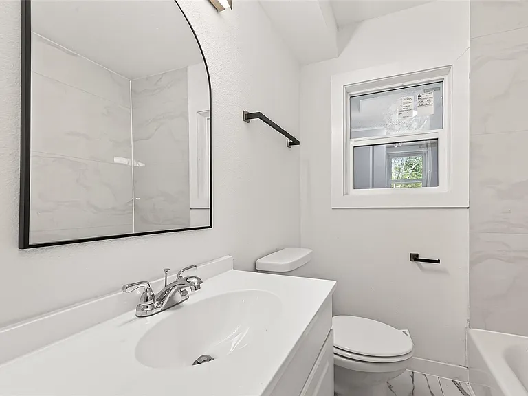 815 Brooks Ave — Photo 42