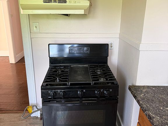 5th image of 12238 Washburn Ave