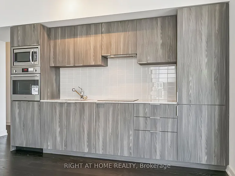 11 Wellesley St W #5408 — Photo 28