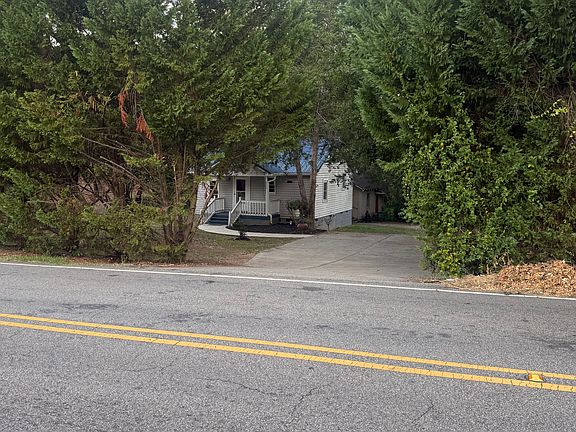 4th image of 422 Hampton Rd