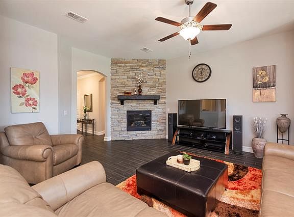 3rd image of 1141 Meadow Gust Dr