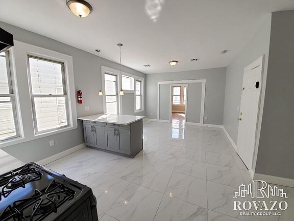 3rd image of 686 18th Ave #2M