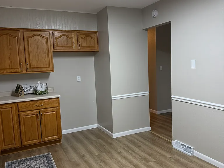 1680 N Oakcrest Ave — Photo 17