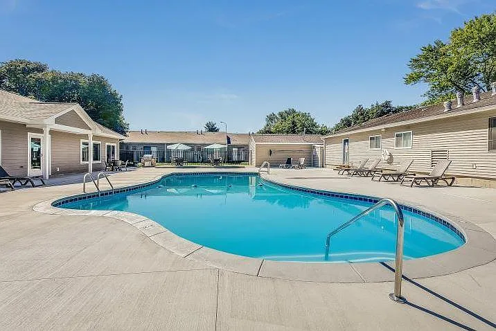 6285 Ivywood Ct — Photo 3