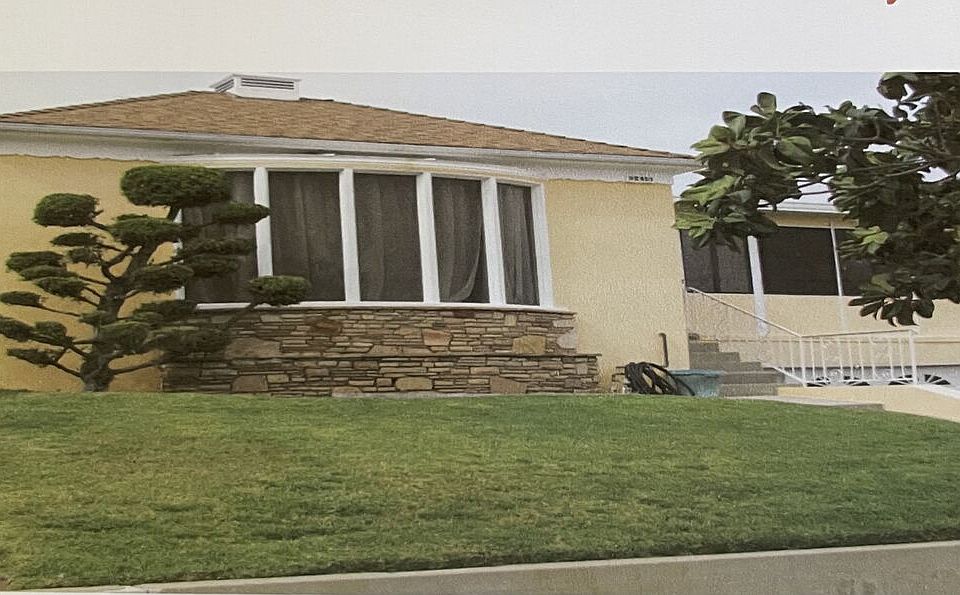 1st image of 3419 W 83rd St