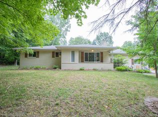 130 N Hadley Rd, Ortonville, MI 48462