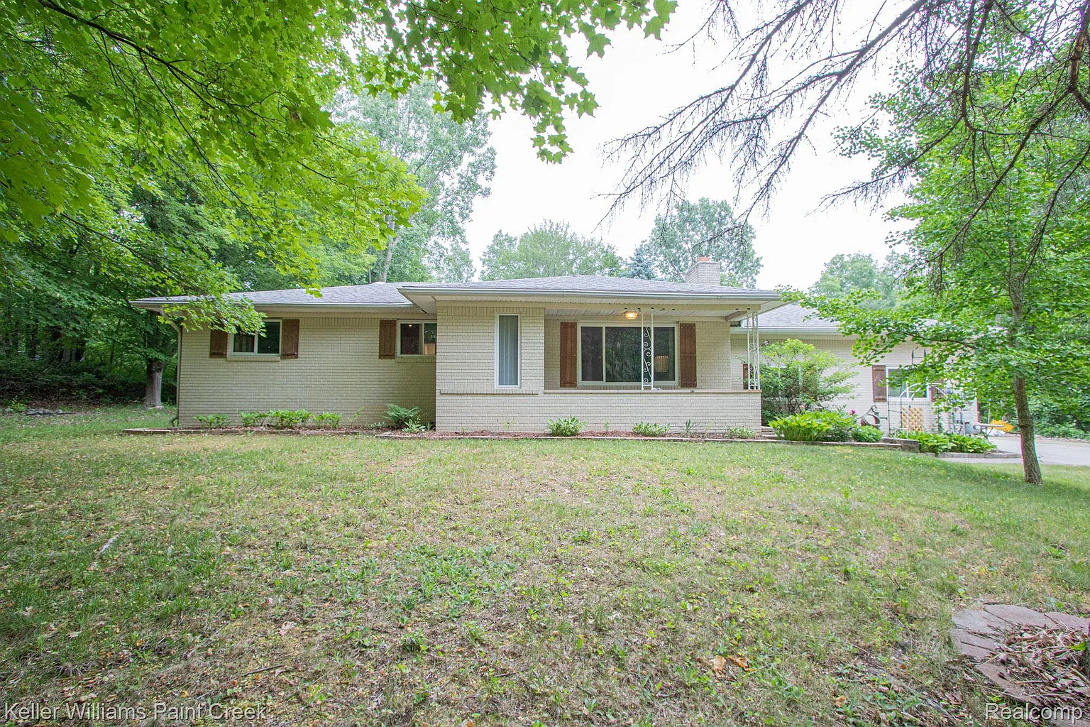 130 N Hadley Rd photo 1