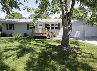 2809 Parthenon Dr, De Soto, MO 63020