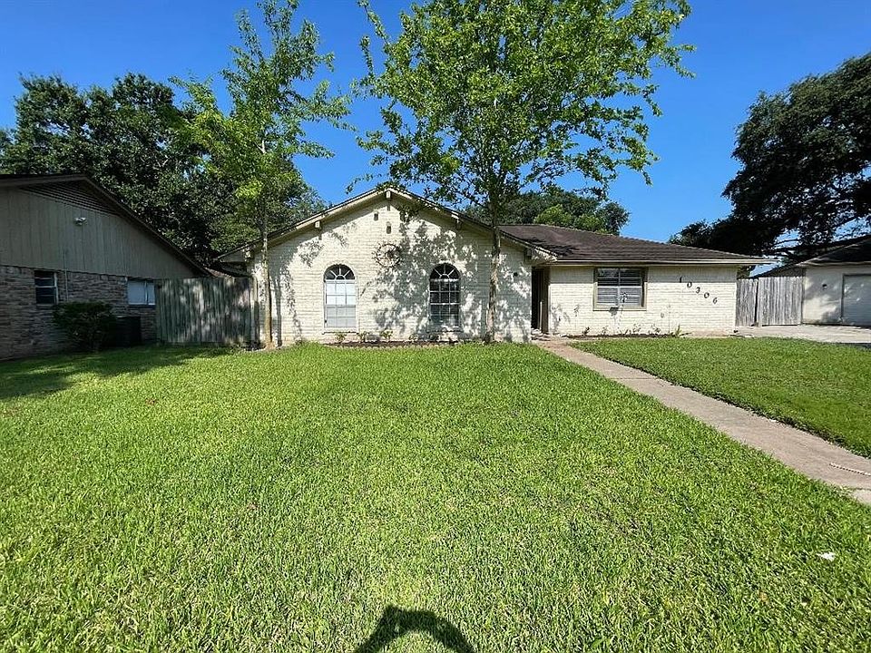 1st image of 10306 Twin Hills Ct