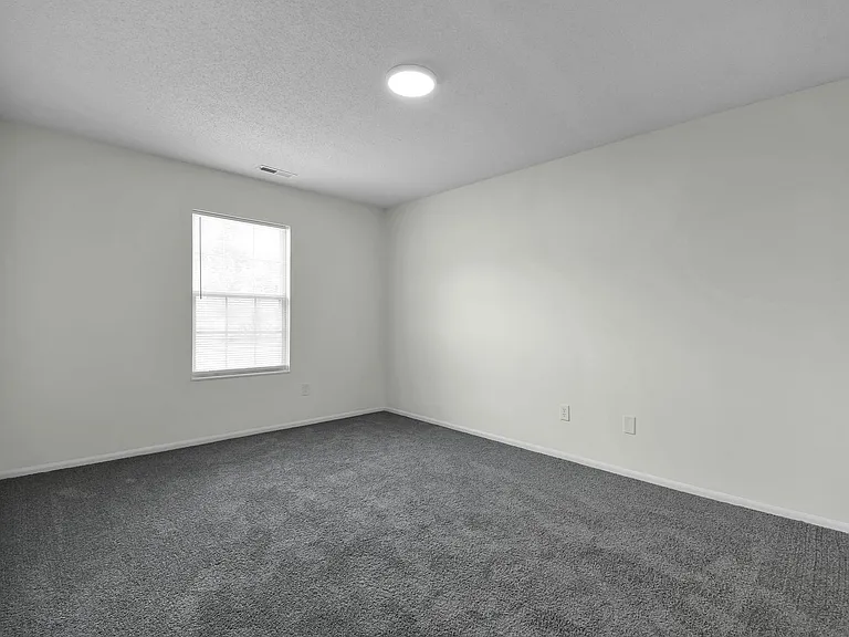 Coventry Apartments — Photo 20